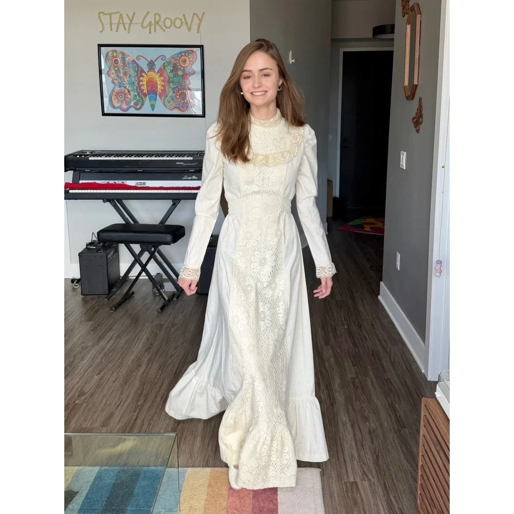 Vintage 1970s Prairie Dress White Cotton Lace Cottagecore Edwardian Victorian M